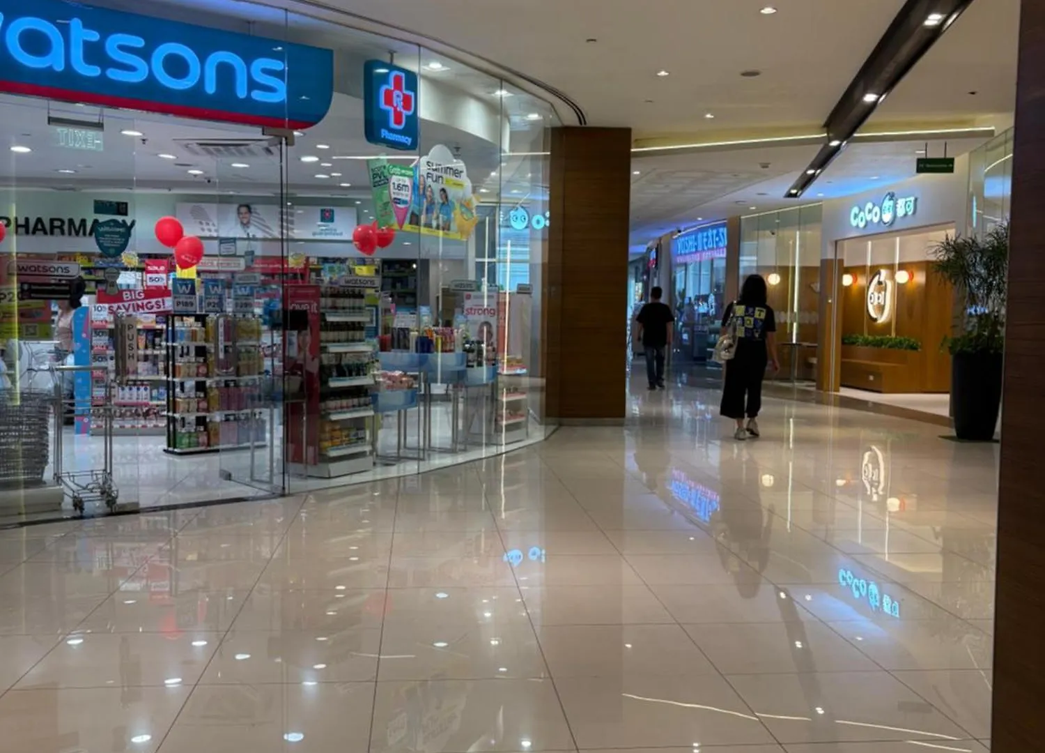 San Lorenzo Place Mall & Residences Tower 3 By Magallanes Mrt Station Makati Manila 0*,  Philippines