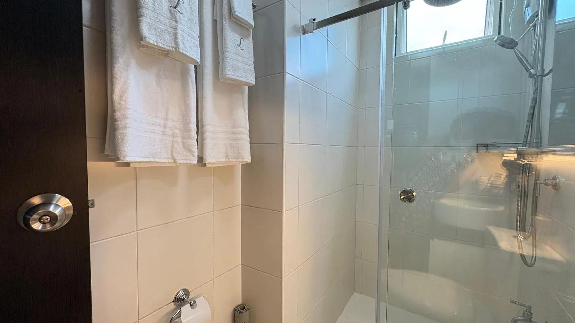 Apartment San Lorenzo Place Mall & Residences Tower 3 By Magallanes Mrt Station Makati Manila Philippines