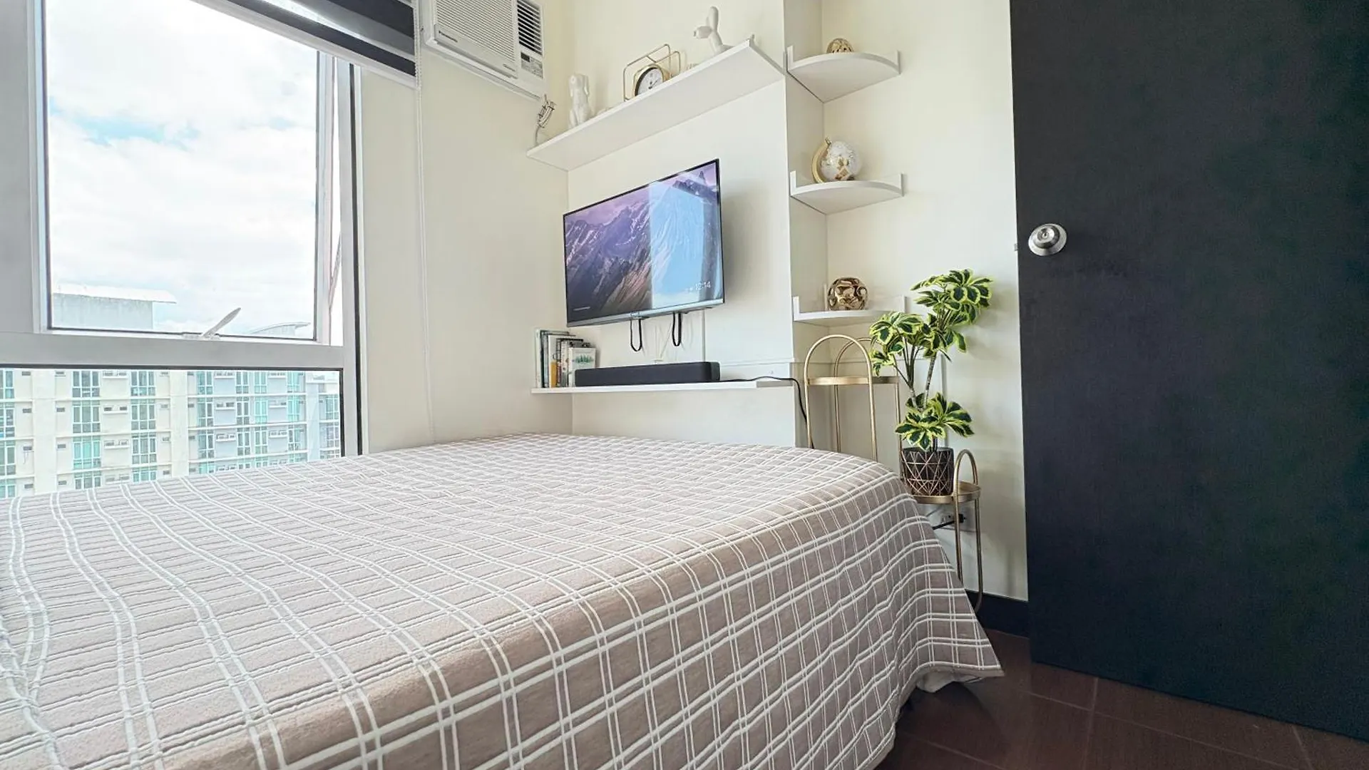 San Lorenzo Place Mall & Residences Tower 3 By Magallanes Mrt Station Makati Manila Apartment